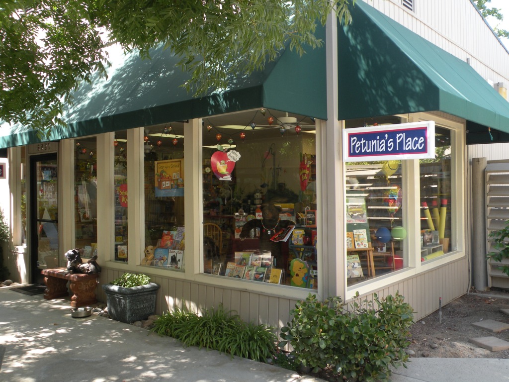Petunia's Store